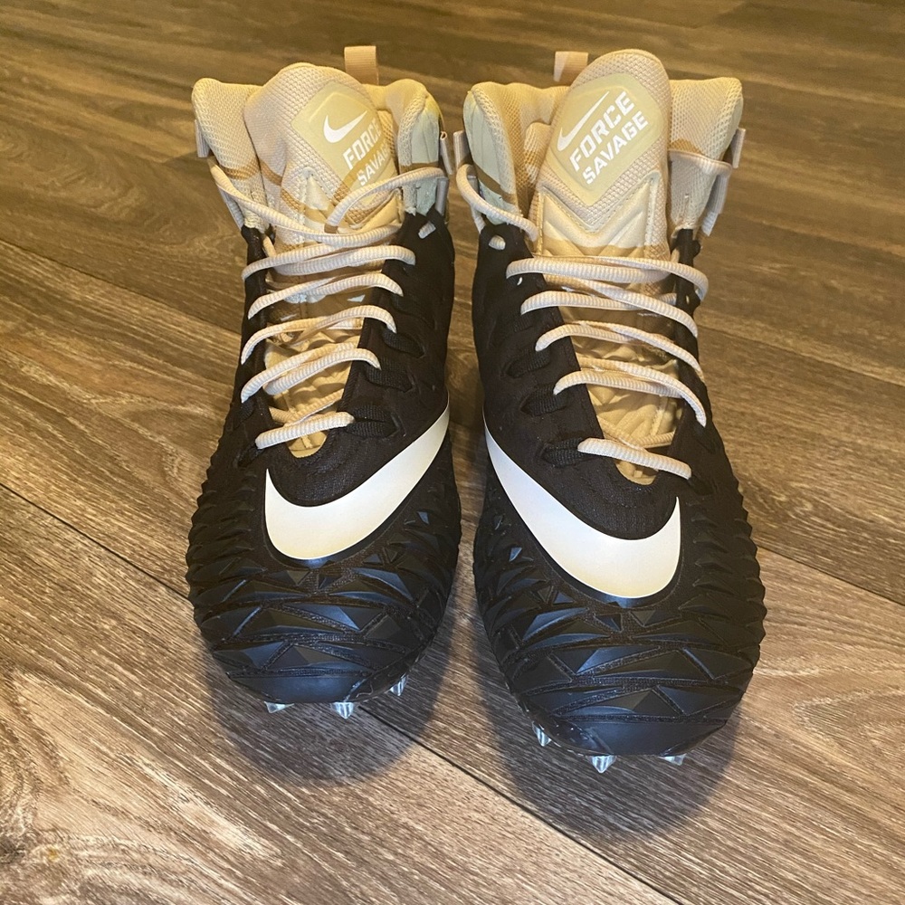 Nike Force Savage Mid